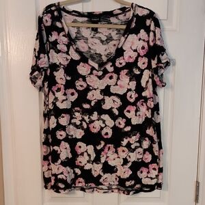 Torrid Floral V Neck TShirt